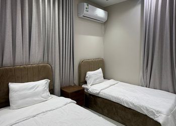 شاليه بألعاب أطفال وجلسة خارجية 