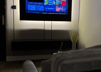 استديو هادئ بسرير ماستر 