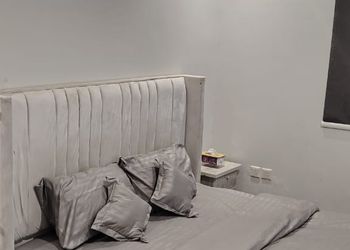 استديو بسرير ماستر وجلسة جانبية