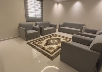 شقة بغرفتين نوم وصالة 