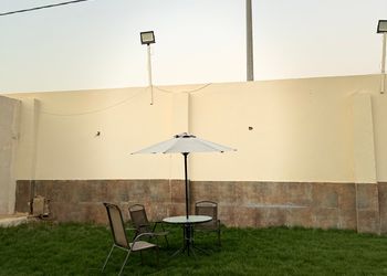 مزرعة بمناظر خلابة وجلسة خارجية 