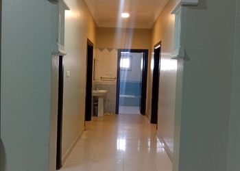شقة بثلاث غرف نوم وصالة