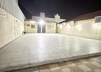 استراحة بمجالس واسعة للمناسبات