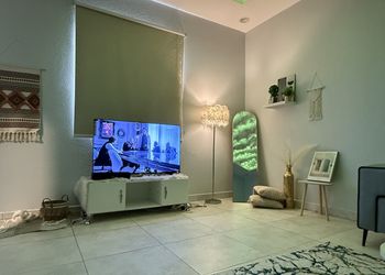شقة بغرفة معيشة وغرفة نوم 