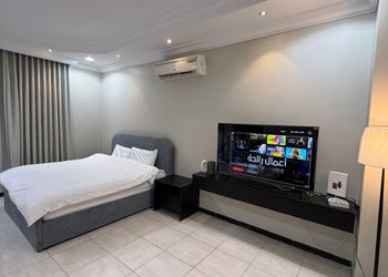 استديو هادئ بسرير ماستر 
