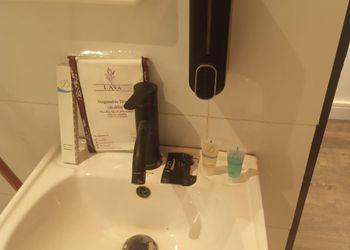 استديو بسرير ماستر وجلسة جانبية