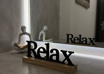 شقة بغرفة معيشة وغرفة نوم 