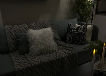 استديو هادئ بدخول ذاتي 