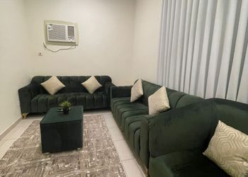 شقة بغرفة معيشة وغرفة نوم 