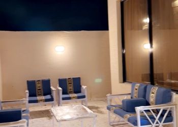 شاليه بمجلس مطل على العاب مائية