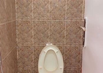 استراحة بمجلس وفناء خارجي 