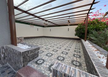استراحة بمسطح اخضر و العاب اطفال