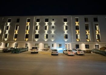 استديو بدخول ذاتي وسرير ماستر