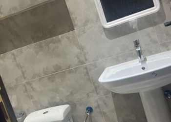 استديو بأثاث مريح وبسيط 