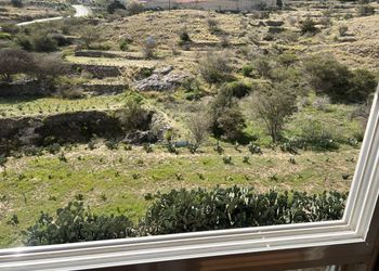 فيلا بصالة جلوس وغرفتين نوم