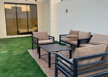 شاليه بركن شواء ومسطح اخضر