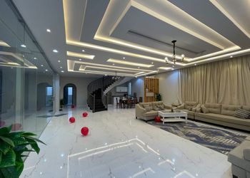 شالية بمجلس مطل على المسبح 