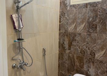 استديو بسرير ماستر وجلسة جانبية