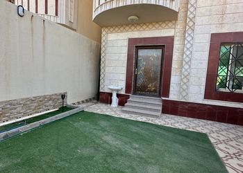 فيلا بغرفتين نوم ومجلس