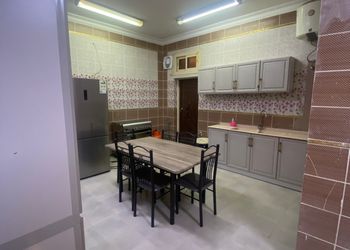 شقة بصالة وغرف نوم