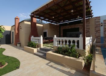 شاليه بمسطح اخضر