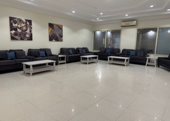 استراحة بمسطح اخضر وجلسة خارجية