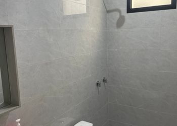 شقة بغرفة معيشة وغرفة نوم 