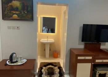 استديو بأثاث مريح وبسيط 