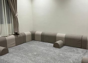 شاليه بمسبح خارجي وجلسة خارجية