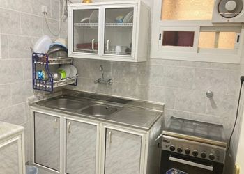 شقة بغرفة معيشة وغرفتين نوم 