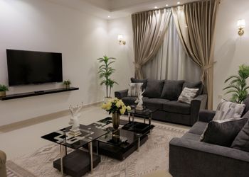 شقة بصالة مريحة ودخول ذاتي 