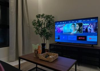 استديو بتصميم أنيق ودخول ذاتي