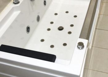 شاليه قسمين وبمسبح خارجي 