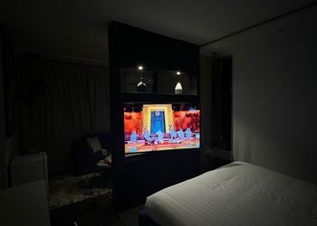 استديو بسرير ماستر وجلسة جانبية