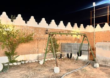 شاليه بطابع تراثي وجلسة خارجية 