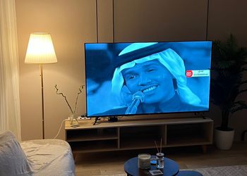 استديو بأثاث مريح وبسيط 