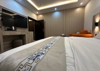 استديو بسرير ماستر وأثاث مريح 