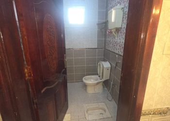 شقة بصالة وغرف نوم