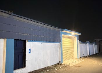 شقة بغرفة معيشة وغرفة نوم 
