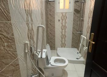 شقة بغرفة معيشة وغرفتين نوم 
