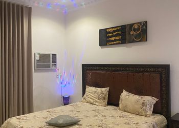 استديو بسرير ماستر