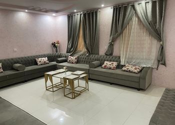 فيلا بمجالس وغرف نوم 