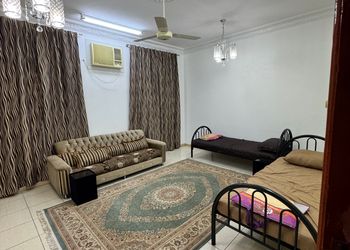 شقة بصالة وغرف نوم