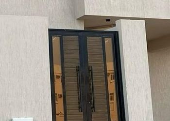 شقة بغرفتين نوم وصالة 