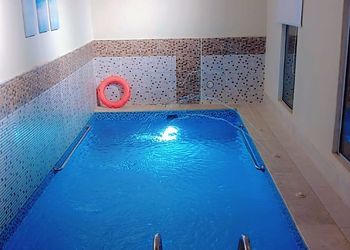شاليه بمسبح