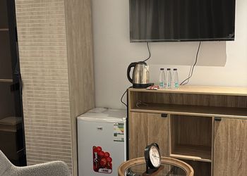 استديو بسرير ماستر وجلسة جانبية