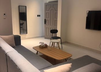 استديو بدخول ذاتي وتصميم هادئ 