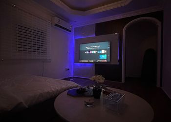 استديو بسرير ماستر وجلسة جانبية 