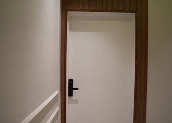 شقة بغرفة معيشة وغرفة نوم 