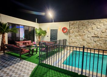شاليه بمسبح والعاب أطفال
